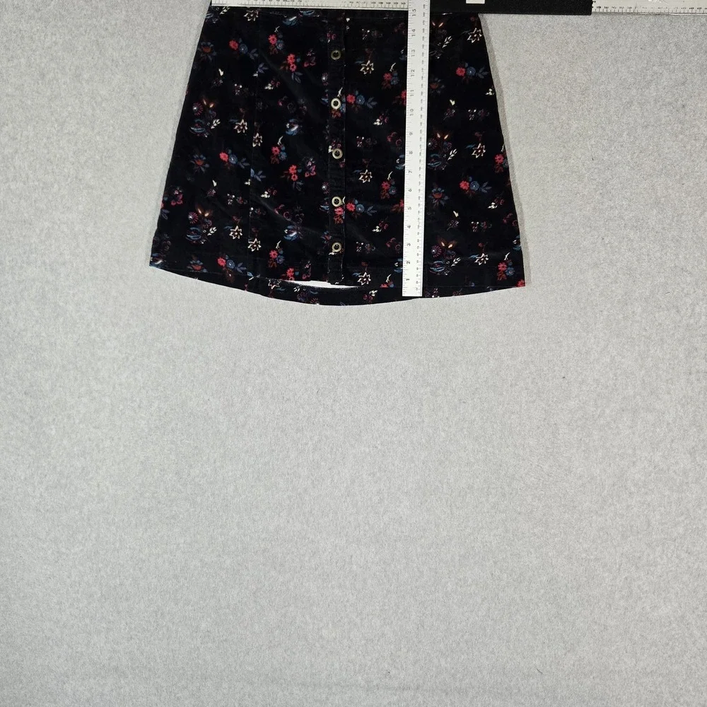 Hollister Women Skirt S Black Mini Skirt Floral Velvet Button Front Cottagecore
